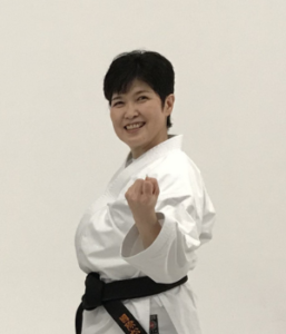 講師